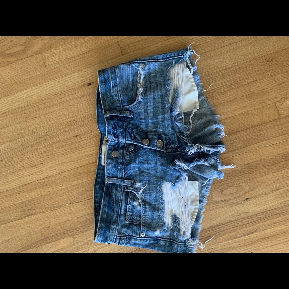 Abercrombie & Fitch low rise denim short